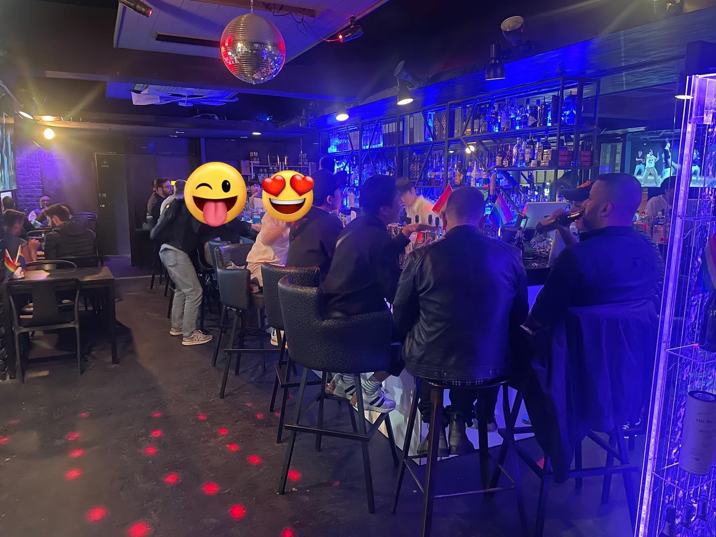 SHIBA 바 내부 분위기